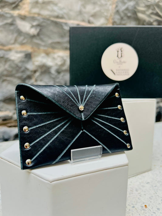 Black & Silver WB Purse - Una Burke